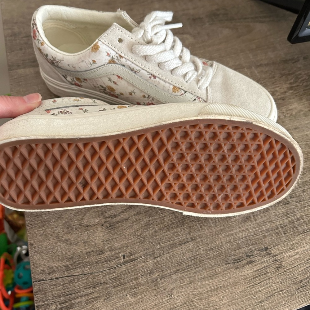 Vans Only Worn Once - image 3
